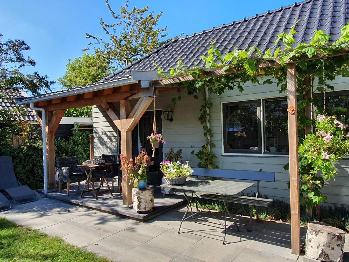 Villa Woubrugge Logies Exterior foto